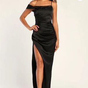 NWT Lulus Black Satin Asymmetrical Off The Shoulder Maxi Dress